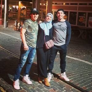 Meet your Posher, Amr